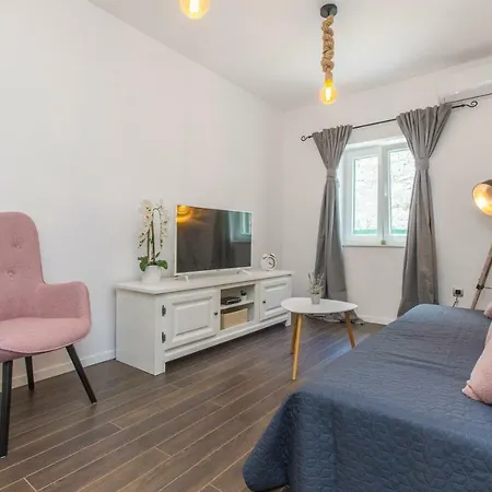 아파트 Bedem 시베니크